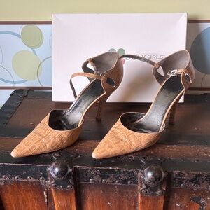 BCBGirls Croc-Embossed Tan Heels size 8